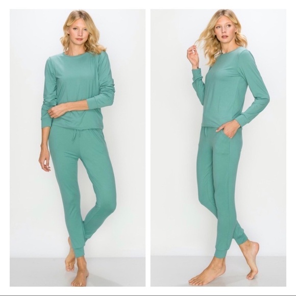 Lounge Set Green Size Small in Like New Condition - Picture 1 of 1